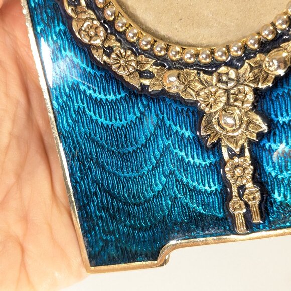 Terragraphics Green enamel strut photo frame, Vintage pet memorial frame - Picture 5 of 13